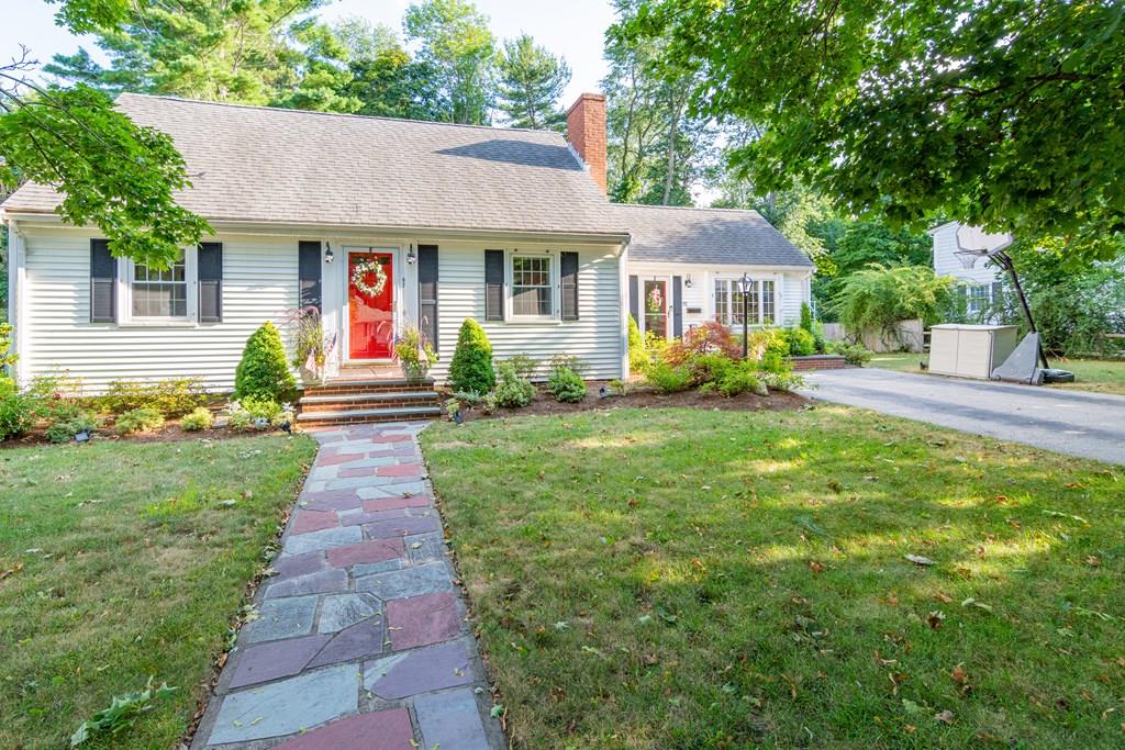 92 Norfolk Road Braintree, MA 02184 - Photo 3 of 33 Gallery Image 3