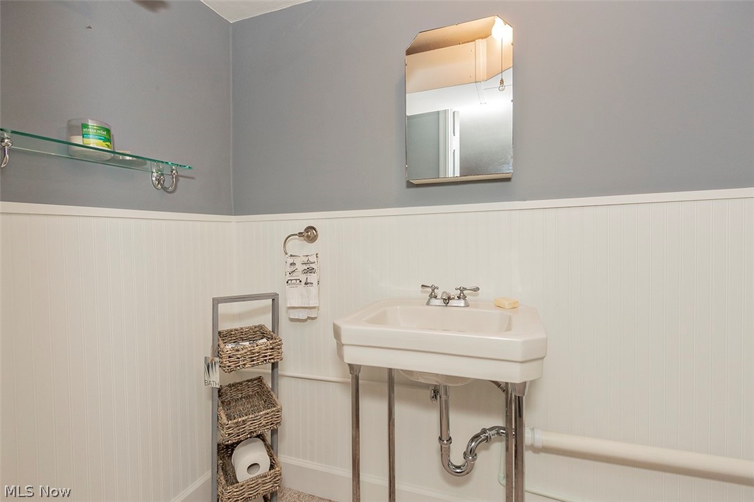 22469 Douglas Road Beachwood, OH 44122 - Photo 31 of 35