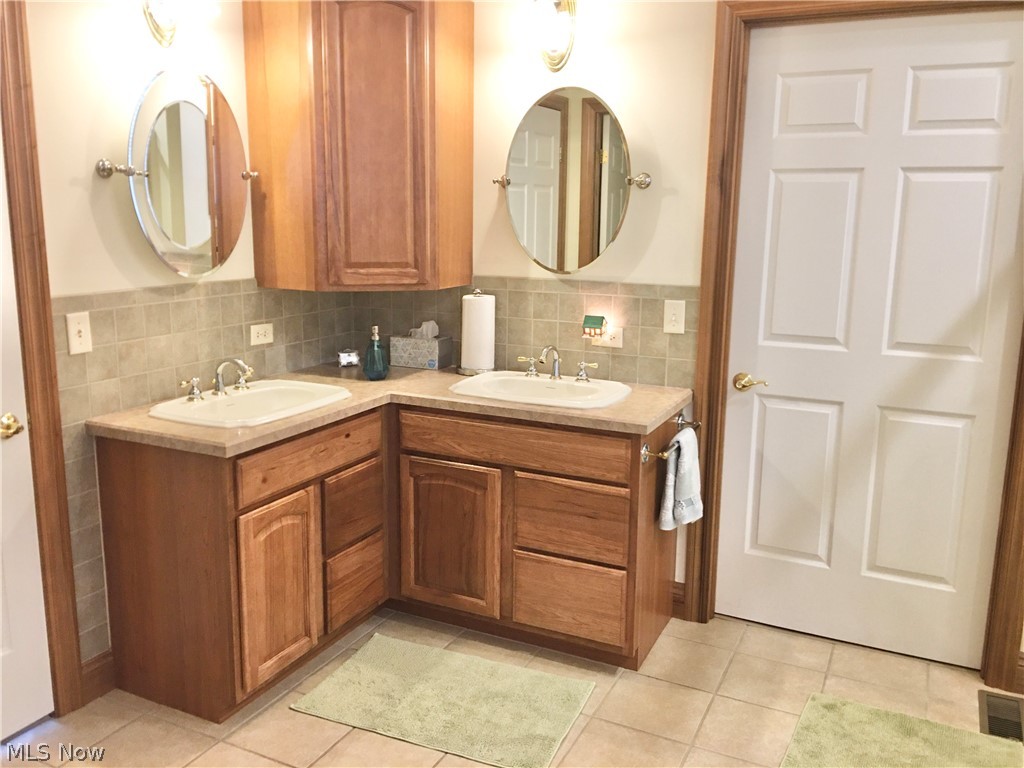4930 Mayfair Road North Canton, OH 44720 - Photo 19 of 30 Gallery Image 19