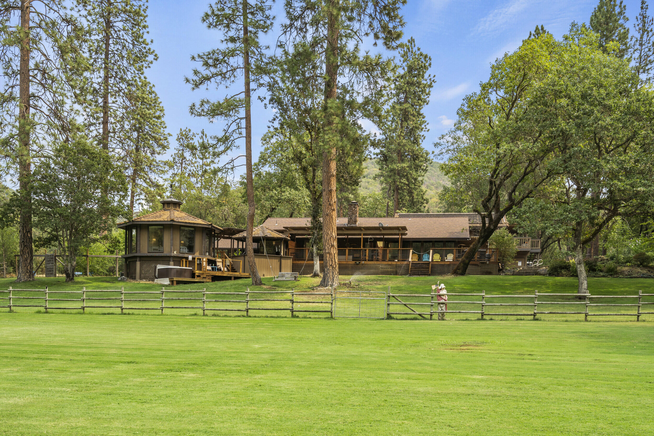 1407 Upper River Road Gold Hill, OR 97525 - Photo 29 of 58