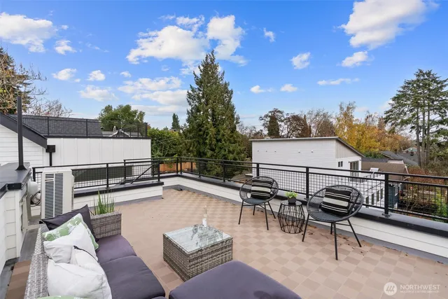 $685,000 | 3205 B 37th Place South, Seattle, WA 98144