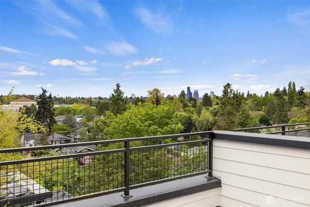 $685,000 | 3205 B 37th Place South, Seattle, WA 98144