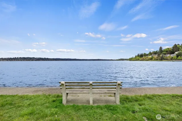 $685,000 | 3205 B 37th Place South, Seattle, WA 98144