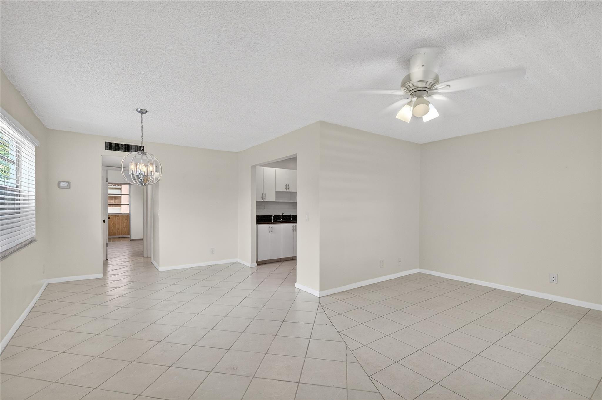 608 Normandy Lane, Unit M Delray Beach, FL 33484 - Photo 3 of 19 Photo 3
