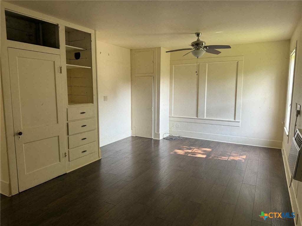 3003 Morgan Drive Victoria, TX 77901 - Photo 2 of 10 wooden floor in an empty room