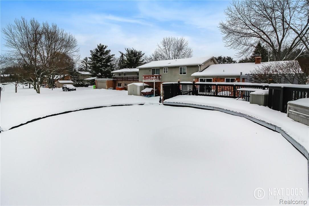 5075 Greenfield Road Brighton, MI 48114 - Photo 38 of 43 IMG_9697.jpg