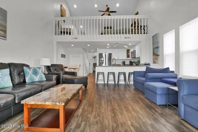 $2,250 | 918 North New River Drive, Unit 738, Surf City, NC 28445