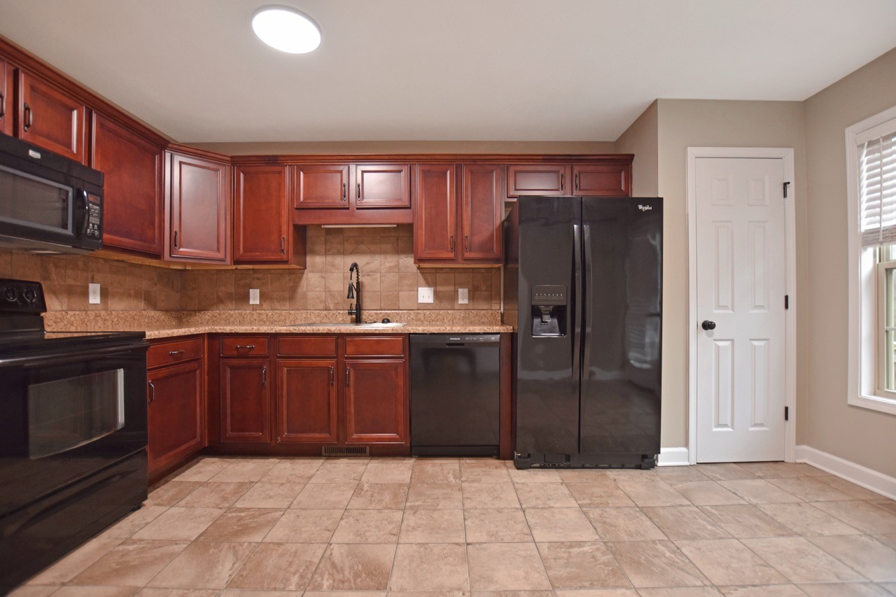 604 Deer Ridge Drive Clarksville, TN 37042 - Photo 8 of 20