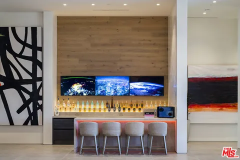 a view of entryway and hall