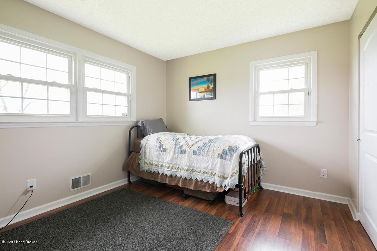 3047 Greenbriar Road Mount Washington, KY 40047 - Photo 32 of 52 35