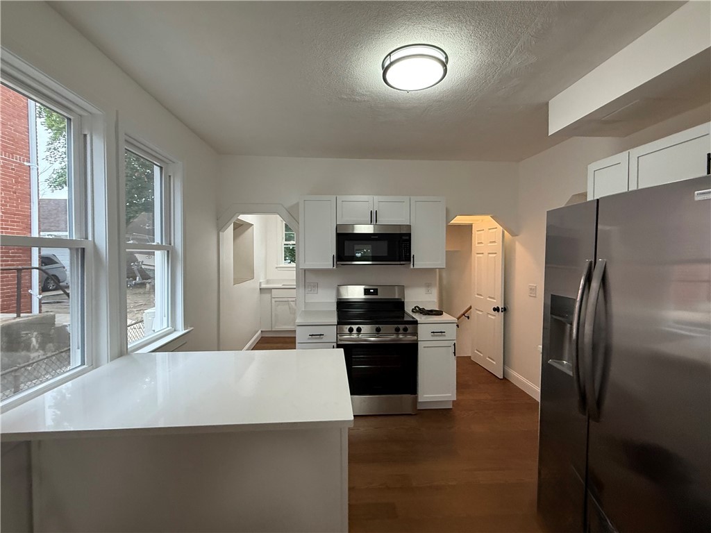 17 Middleton Street Providence, RI 02909 - Photo 5 of 21