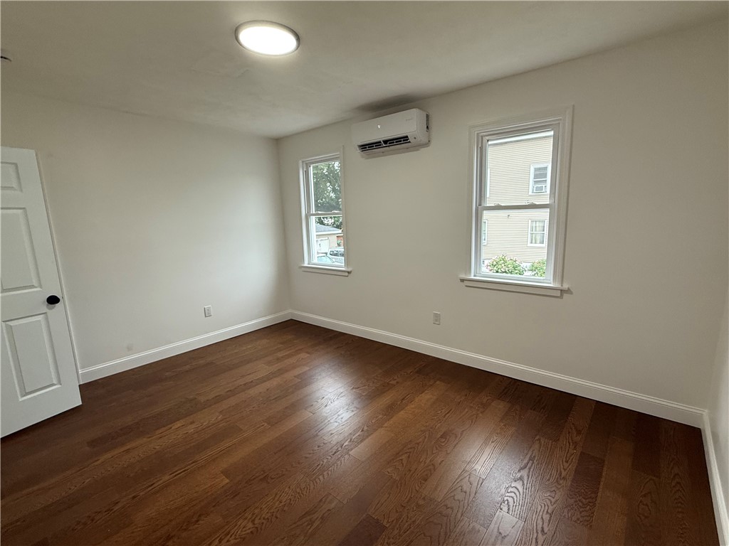 17 Middleton Street Providence, RI 02909 - Photo 8 of 21