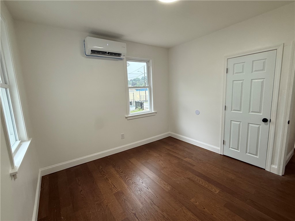 17 Middleton Street Providence, RI 02909 - Photo 9 of 21