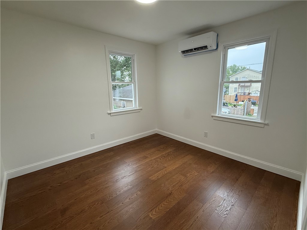 17 Middleton Street Providence, RI 02909 - Photo 10 of 21