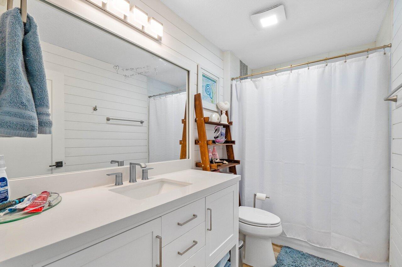 9764 154th Road North Jupiter, FL 33478 - Photo 24 of 37 020-9764154thRoadNorth-Jupiter-FL-33478-