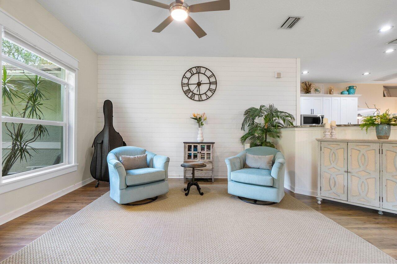 9764 154th Road North Jupiter, FL 33478 - Photo 7 of 37 008-9764154thRoadNorth-Jupiter-FL-33478-