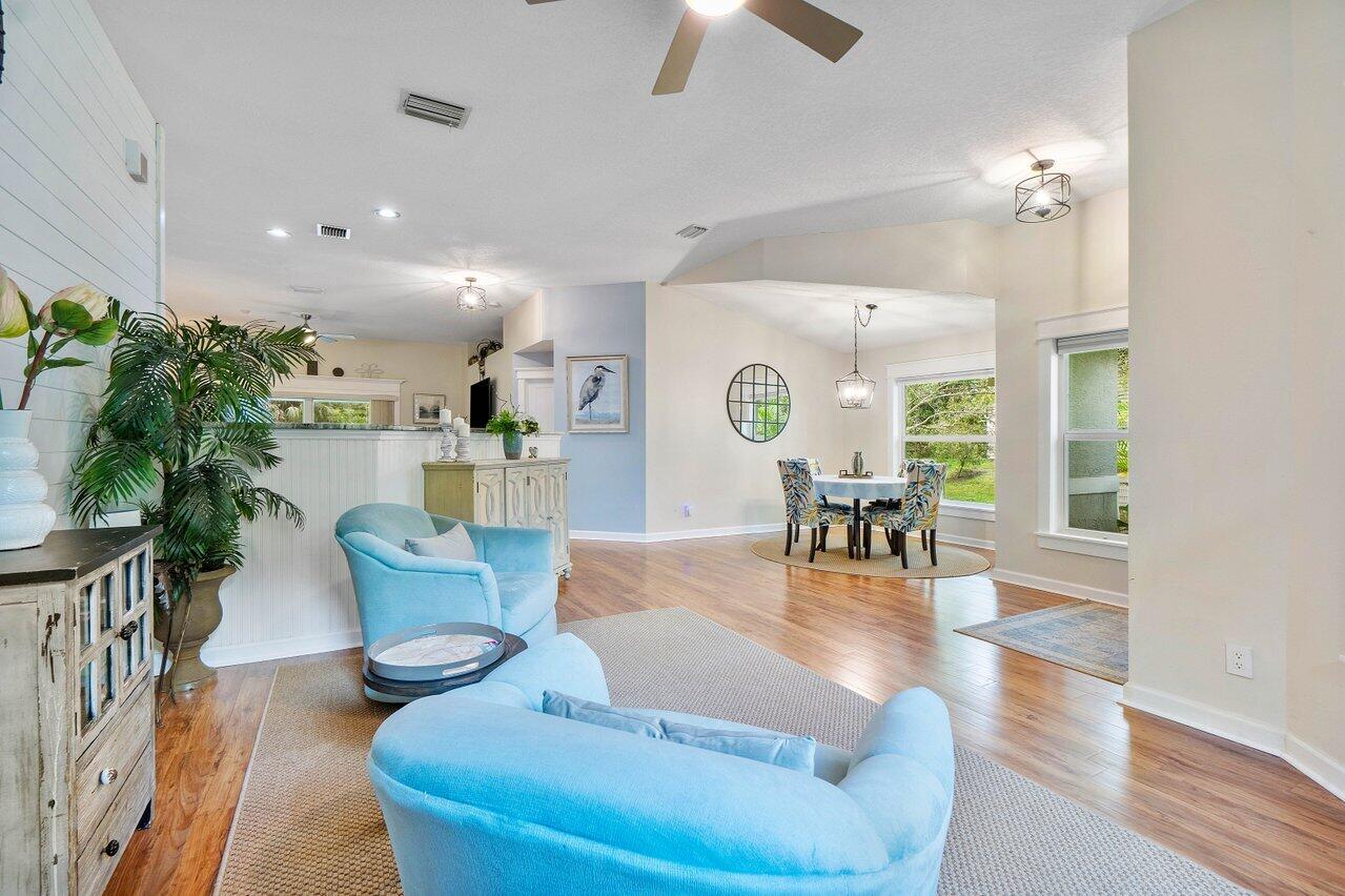 9764 154th Road North Jupiter, FL 33478 - Photo 8 of 37 009-9764154thRoadNorth-Jupiter-FL-33478-