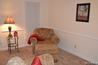 5513 Gatebridge Road North Chesterfield, VA 23234 - Photo 7 of 24 a living room with furniture and a lamp