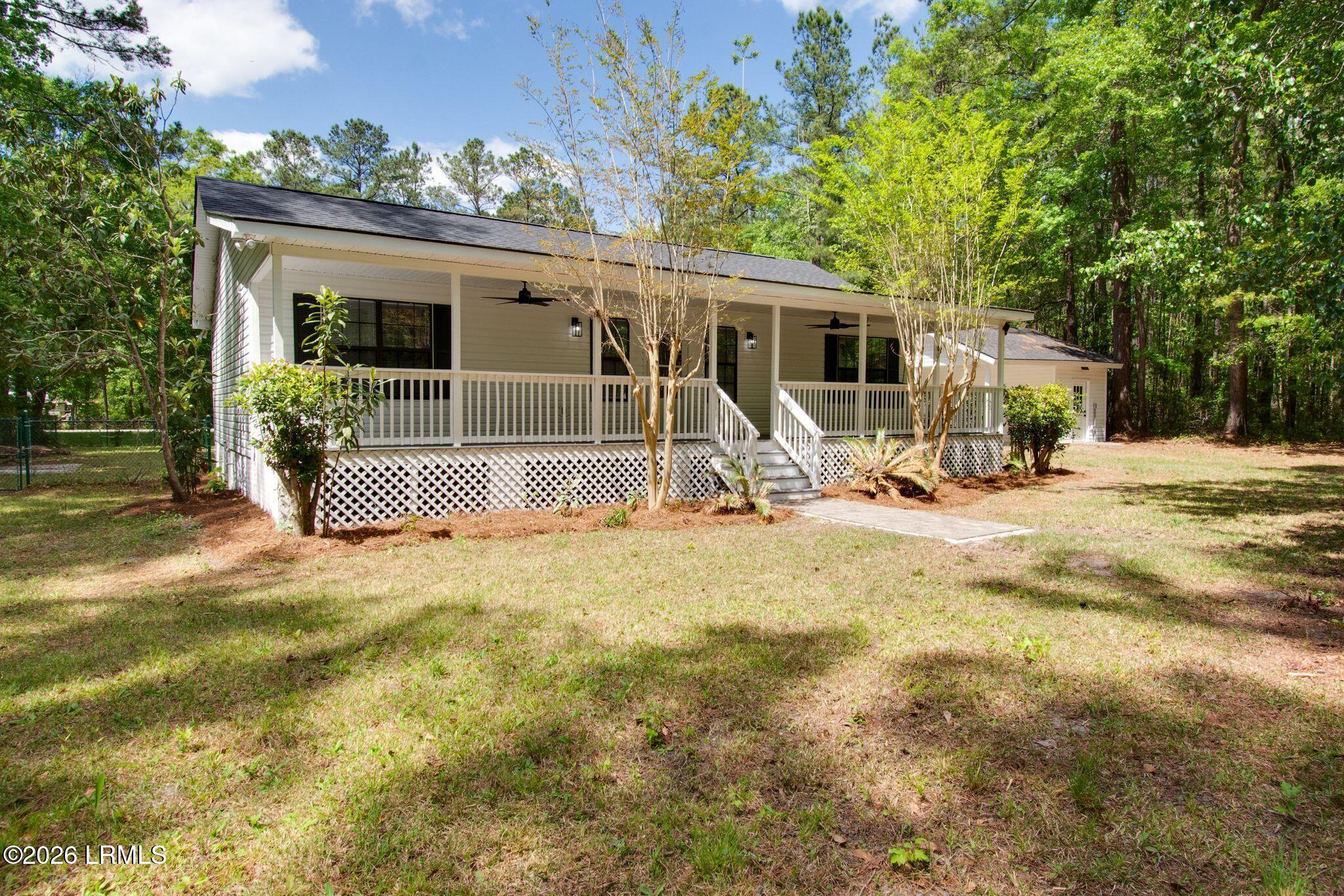 5082 Tillman Road Ridgeland, SC 29936 - Photo 1 of 38 mo2604101-1002