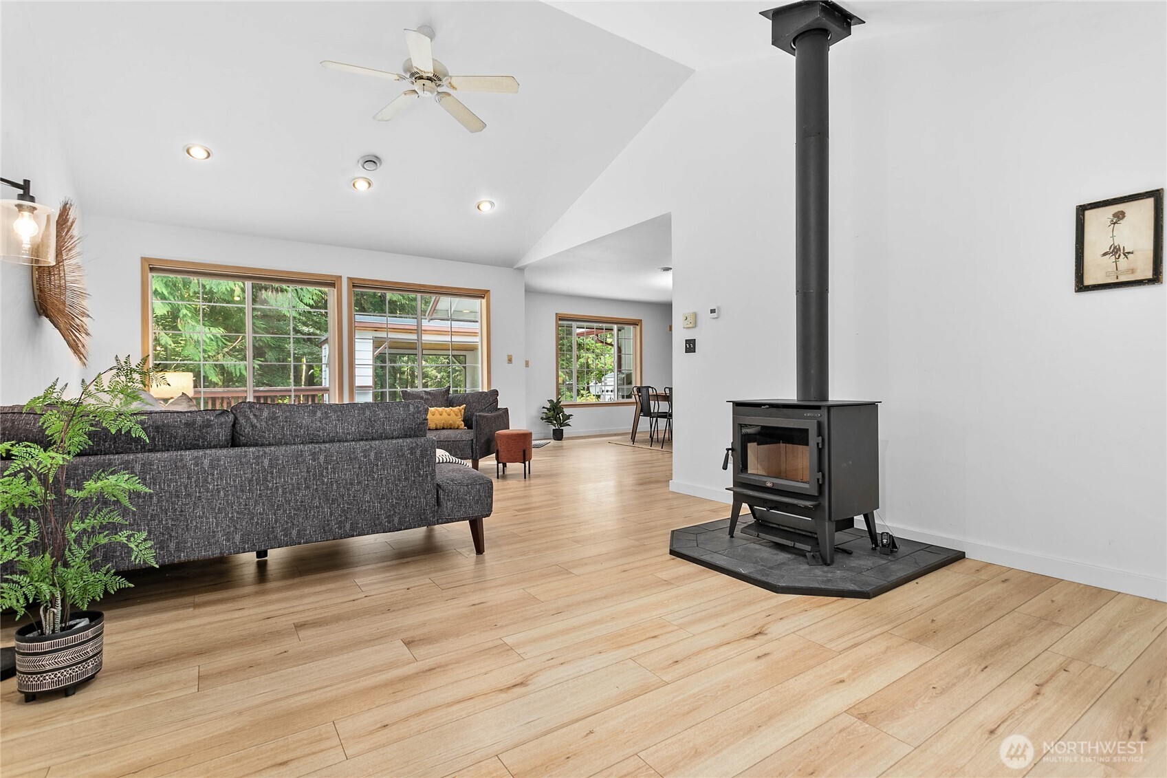 7711 Shire Road Maple Falls, WA 98266 - Photo 6 of 40 Gallery Image 6