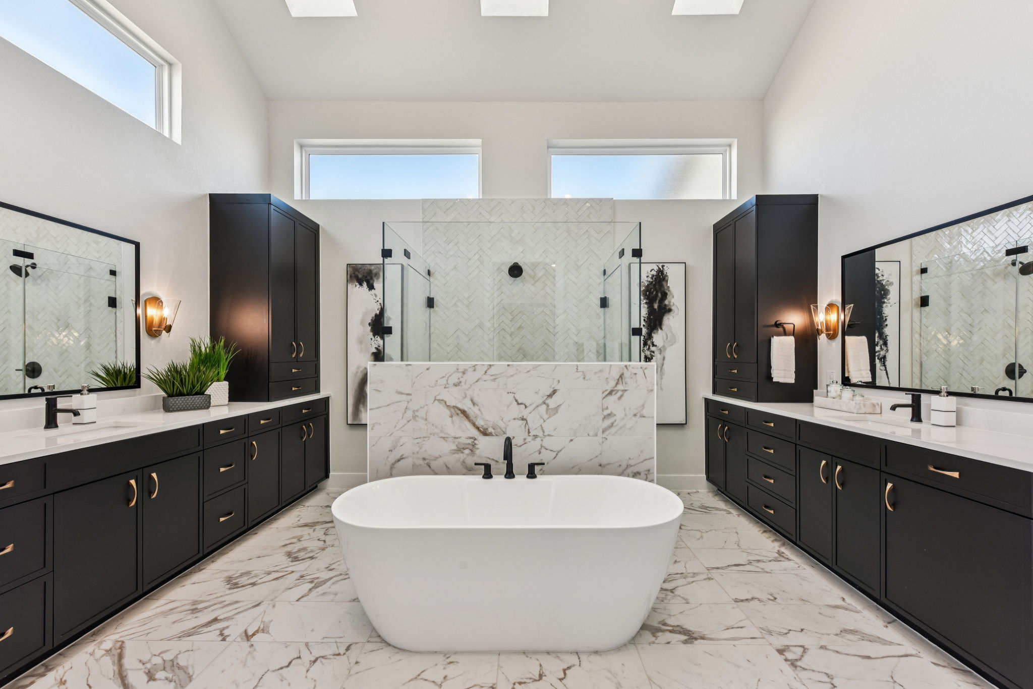 208 Winters Cove Georgetown, TX 78633 - Photo 24 of 37 a spacious bathroom with a double vanity sink mirror and bathtub