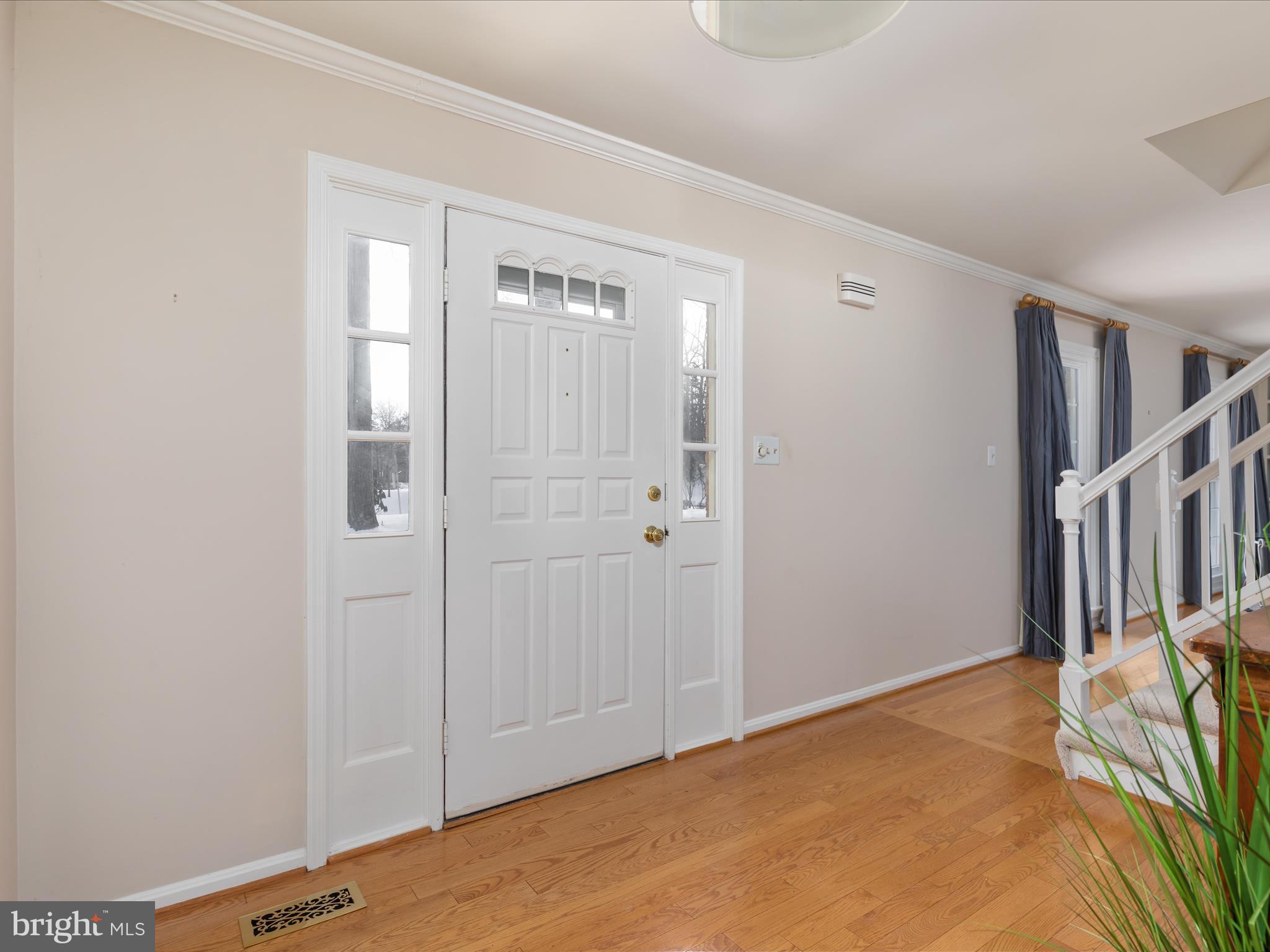 10821 Cross School Road Reston, VA 20191 - Photo 3 of 50 a view of an empty room