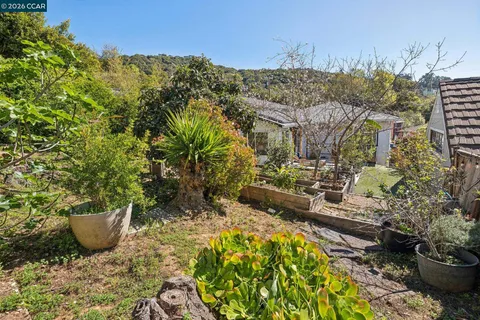 $729,000 | 4037 Rusting Avenue, Oakland, CA 94605