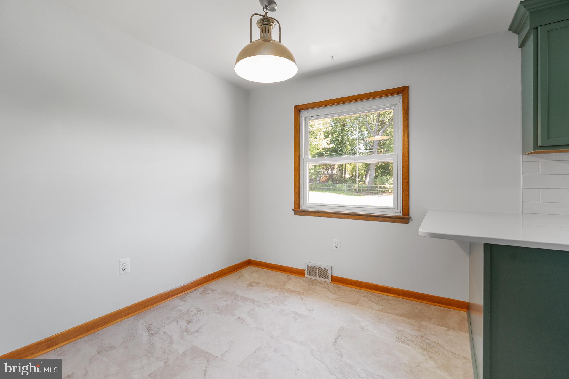 7927 Old Seventh Street Frederick, MD 21702 - Photo 13 of 33