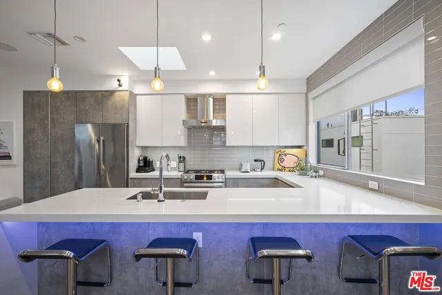 $1,450,000 | 7193 Formosa Fusion Court, Los Angeles, CA 90046