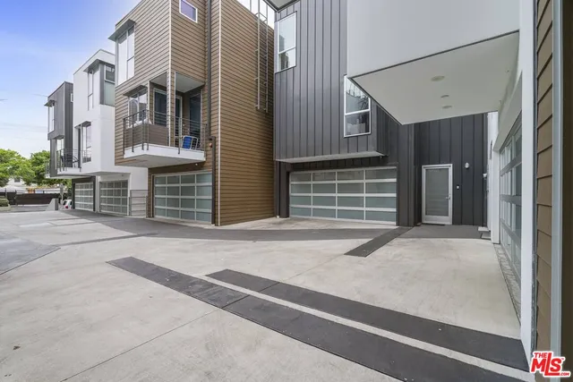 $1,450,000 | 7193 Formosa Fusion Court, Los Angeles, CA 90046