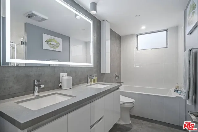 $1,450,000 | 7193 Formosa Fusion Court, Los Angeles, CA 90046