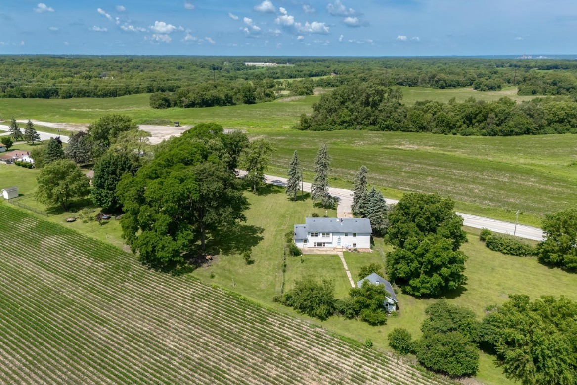 10121 Ridgewood Road Milan, IL 61264 - Photo 3 of 36