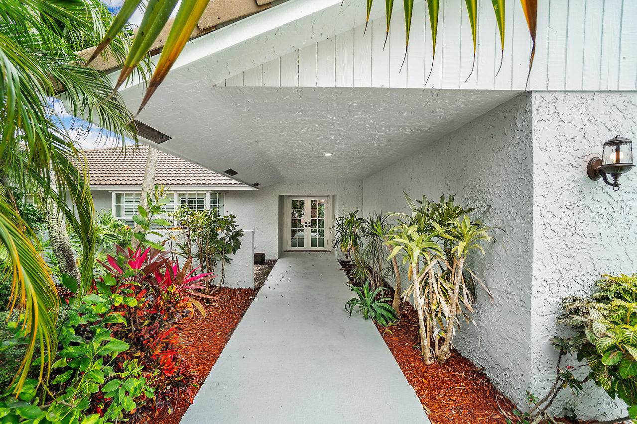 7659 Estrella Circle Boca Raton, FL 33433 - Photo 3 of 31 004-7659EstrellaCir-BocaRaton-FL-small