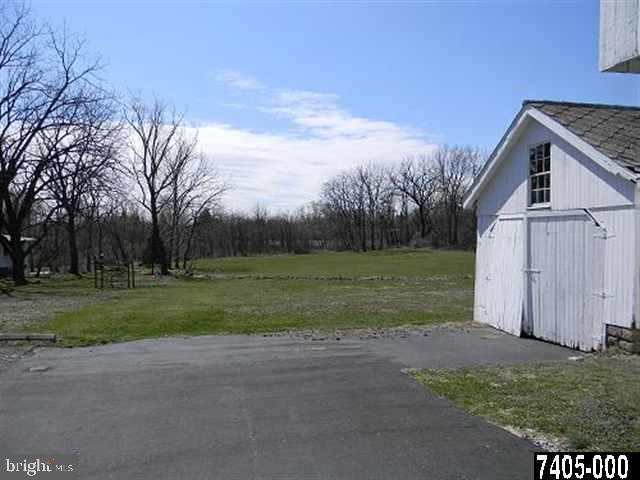2940 Carlisle Road Dover, PA 17315 - Photo 21 of 25 Gallery Image 21