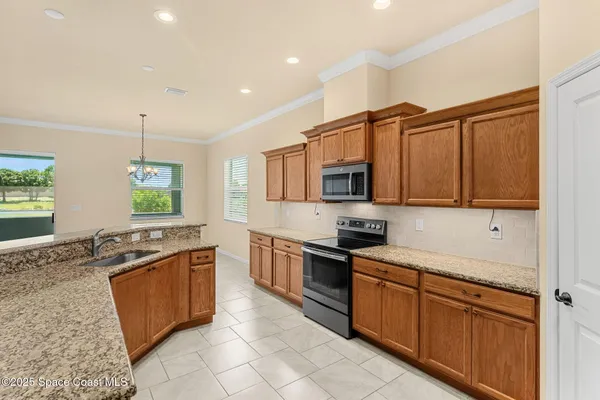 $2,400 | 3720 Alamanda Key Drive, Melbourne, FL 32901
