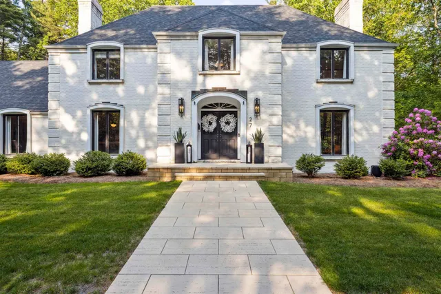 $1,795,000 | 27 Nathan Lord Road, Amherst, NH 03031