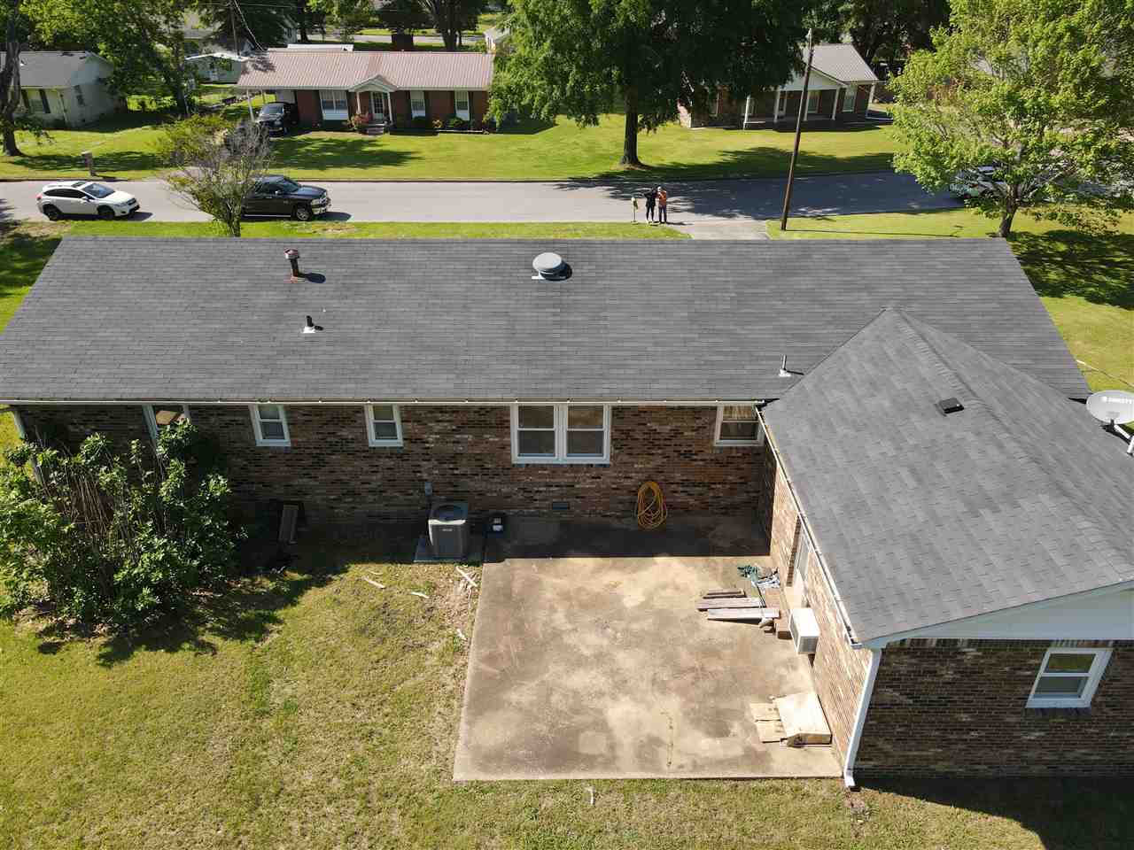 613 Ridgeway Drive Bolivar, TN 38008 - Photo 3 of 13 Gallery Image 3
