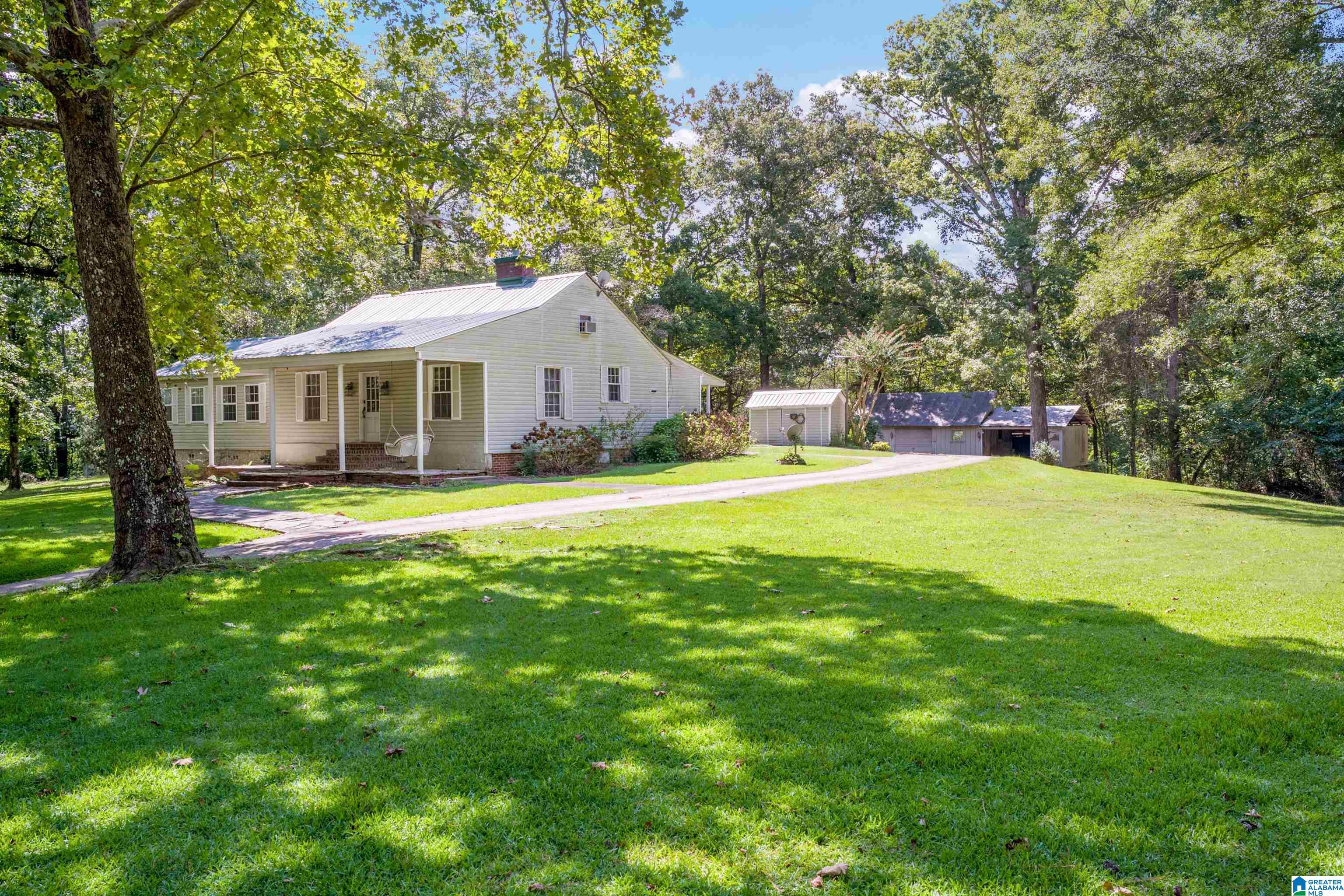 8054 West Hill Road Pinson, AL 35126 - Photo 2 of 31