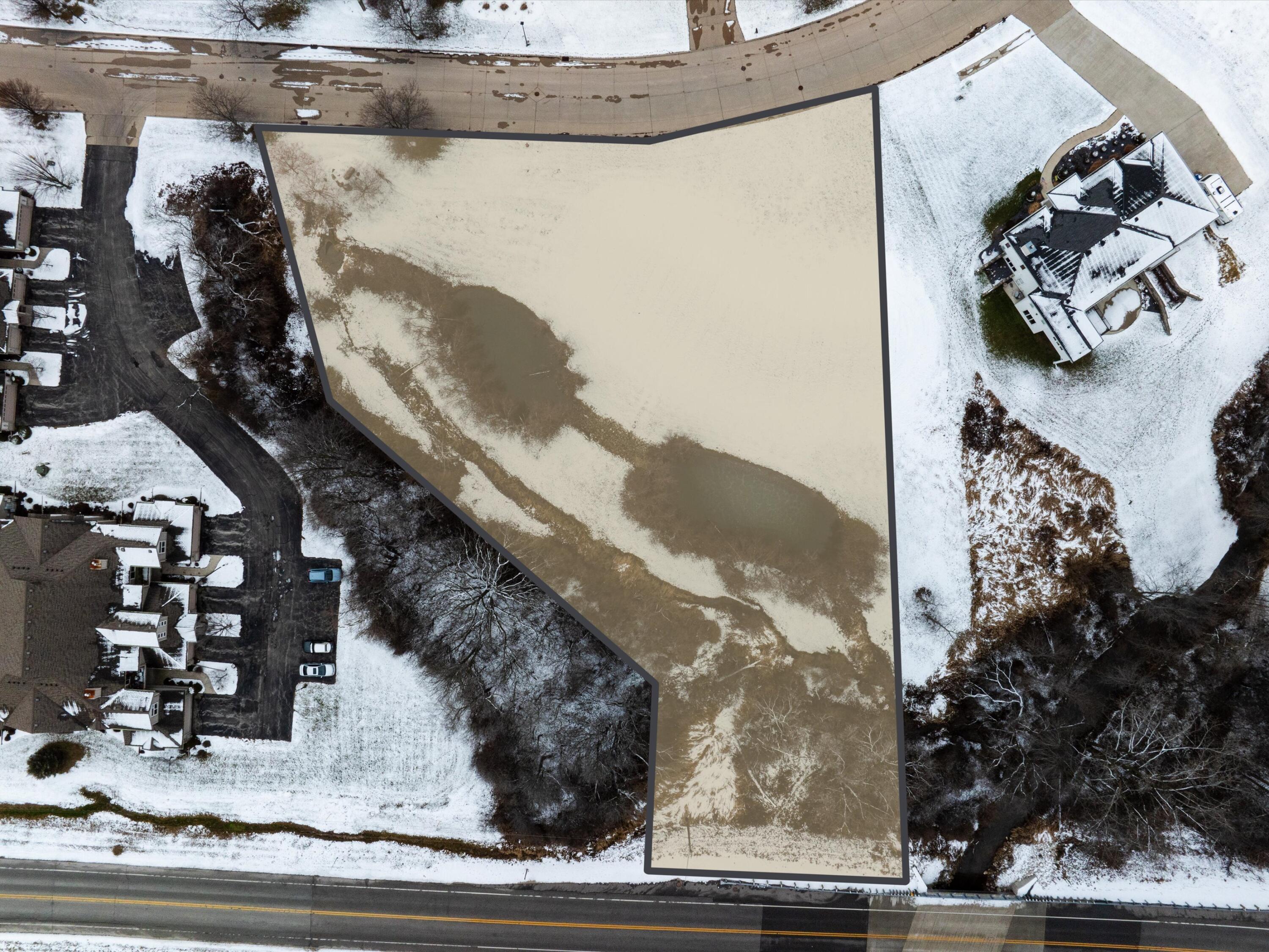 Lt1 Abbey Ridge Lane, Unit BLK2 Manitowoc, WI 54220 - Photo 7 of 12 07-1271080_0021_WITH_LINES