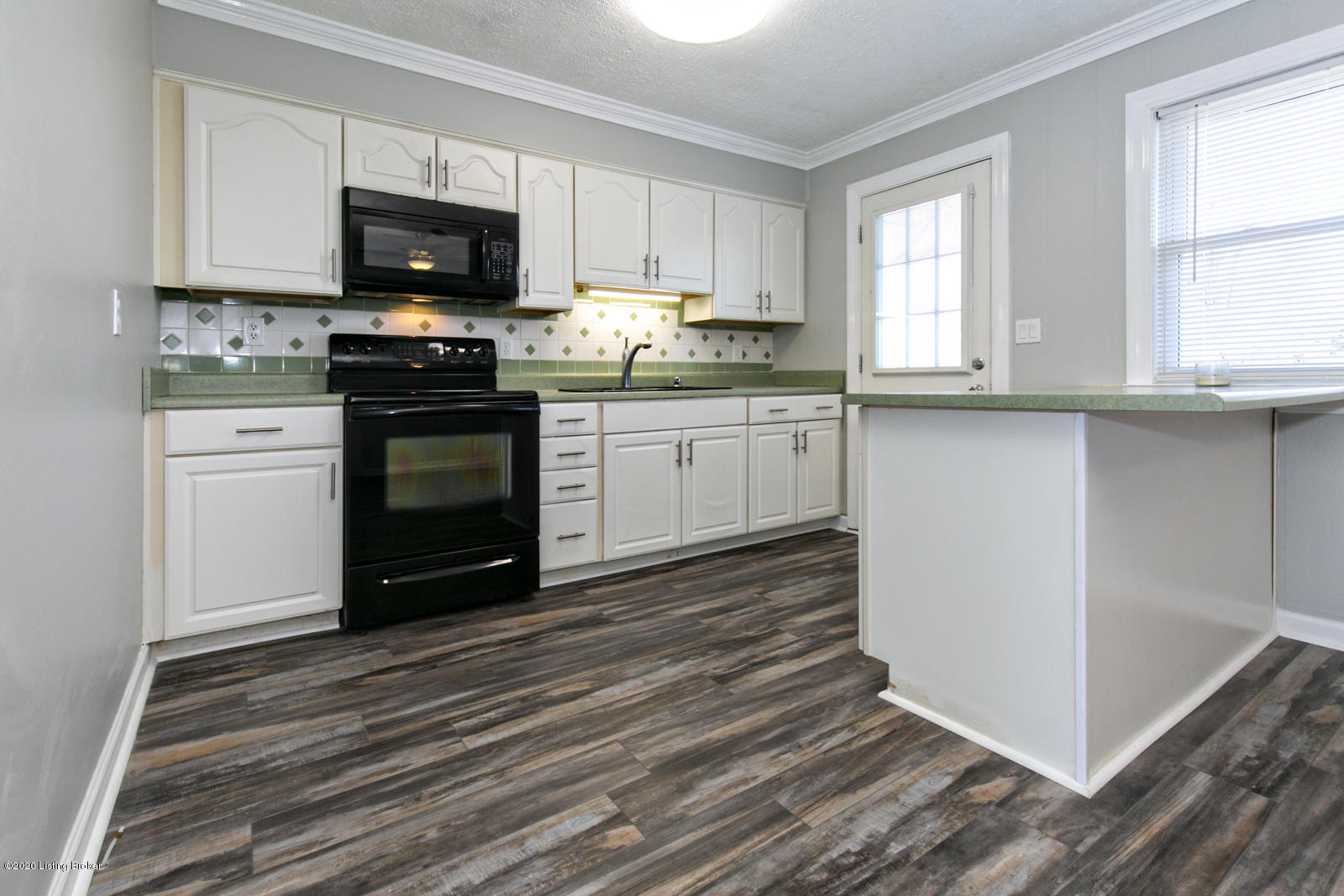 3606 Tarragon Road Louisville, KY 40219 - Photo 12 of 30 11_REP7873