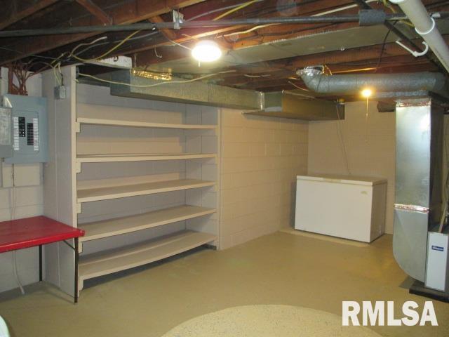 1005 North Kickapoo Creek Road Peoria, IL 61604 - Photo 30 of 49 Gallery Image 30