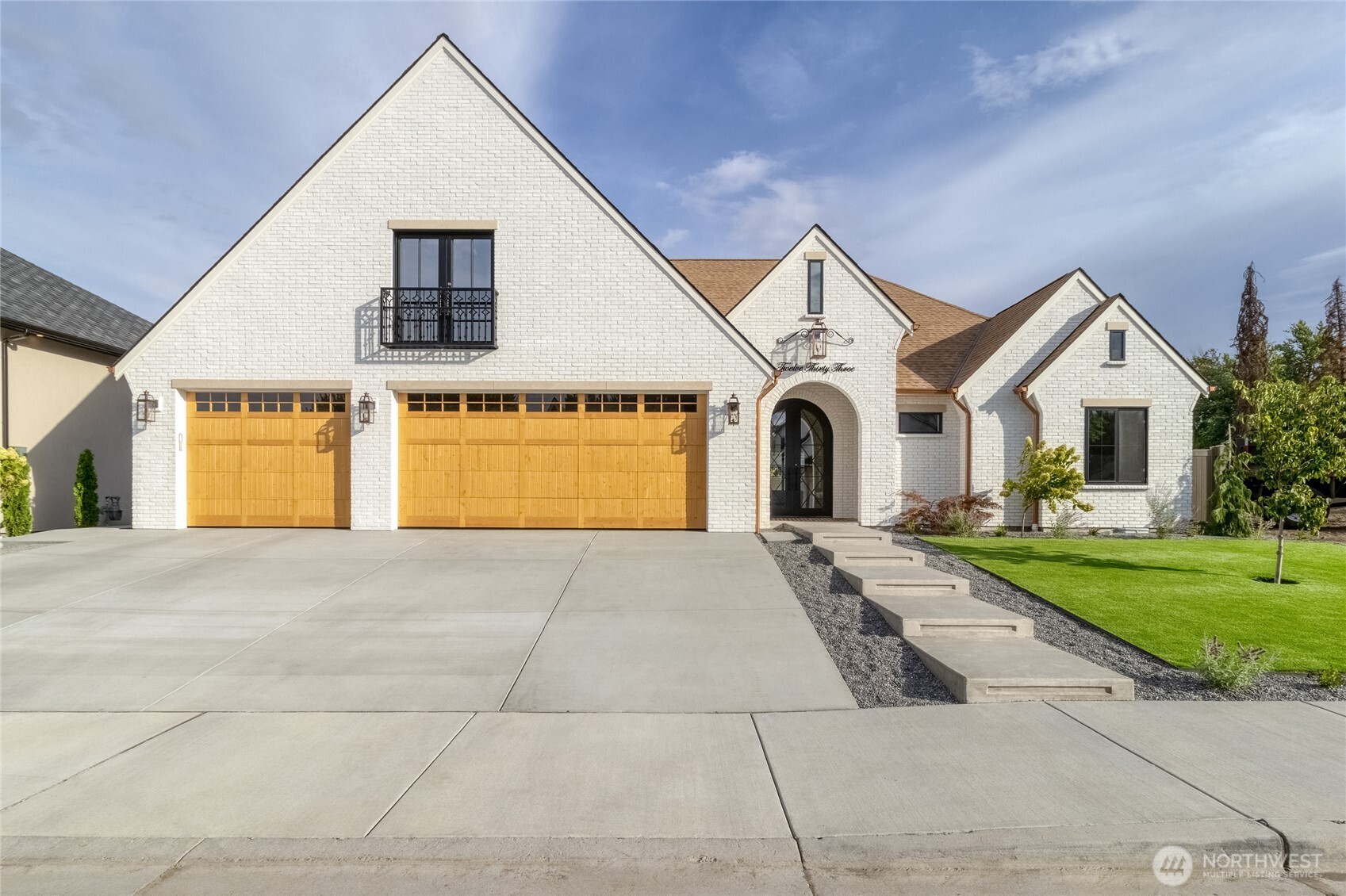a view of an house with backyard space