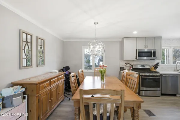 $675,000 | 17 Dublin Lane, Hazlet, NJ 07730