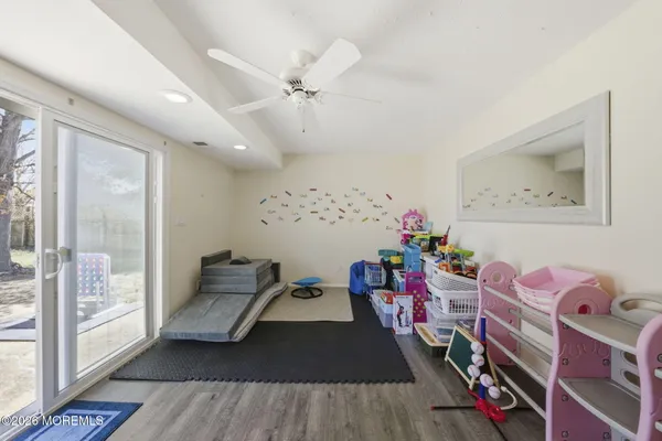 $675,000 | 17 Dublin Lane, Hazlet, NJ 07730