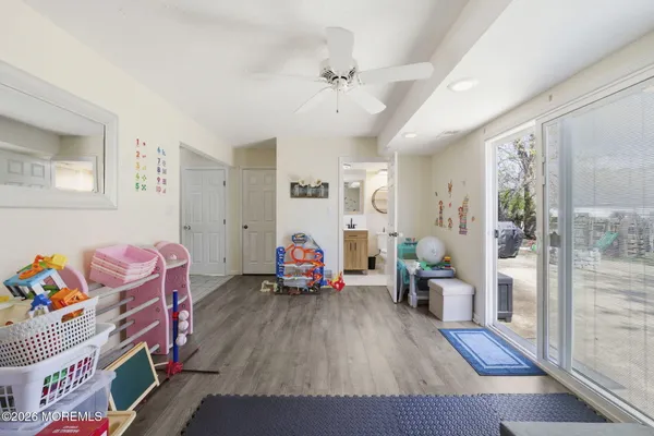 $675,000 | 17 Dublin Lane, Hazlet, NJ 07730