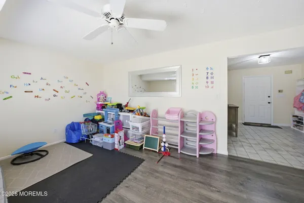 $675,000 | 17 Dublin Lane, Hazlet, NJ 07730