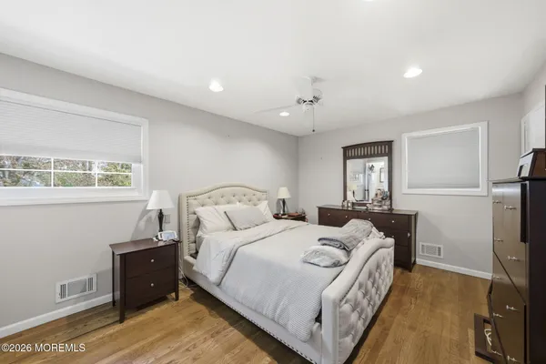 $675,000 | 17 Dublin Lane, Hazlet, NJ 07730