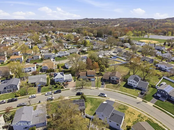 $675,000 | 17 Dublin Lane, Hazlet, NJ 07730