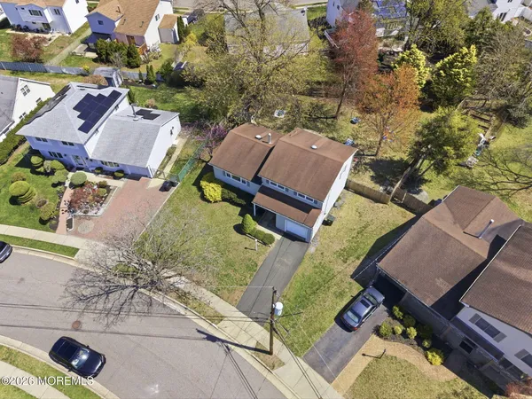 $675,000 | 17 Dublin Lane, Hazlet, NJ 07730