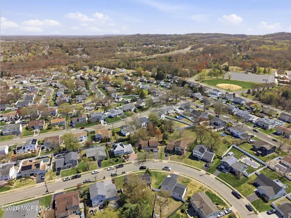 $675,000 | 17 Dublin Lane, Hazlet, NJ 07730